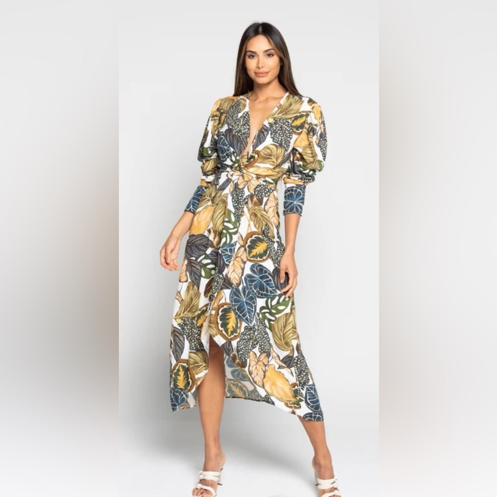 NWOT Floral Print Maxi Dress